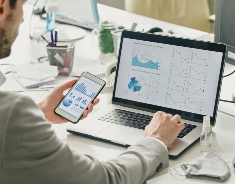 How to Design Investor Pitches Faster With AI